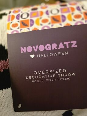 NOVOGRATZ Halloween Oversized Decorative Throw - Purple & Pink